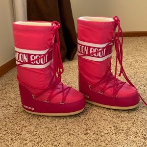 Fuchsia Moon Boots